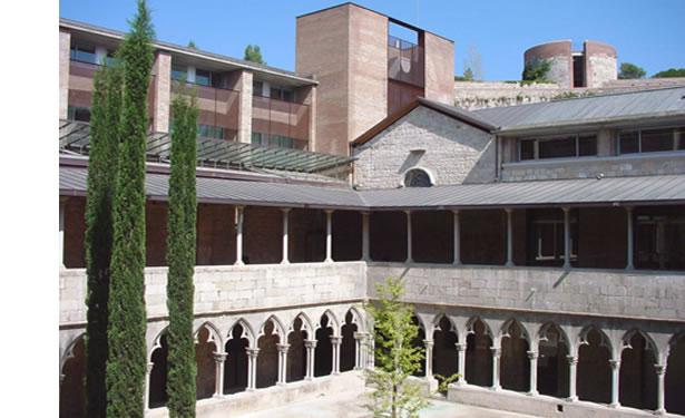 Aulario universitario y oficinas, Girona